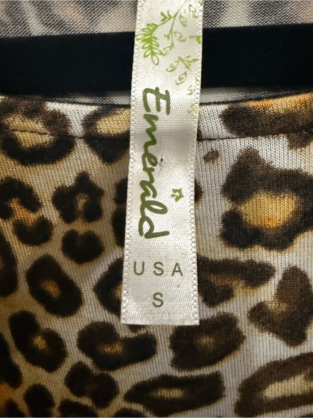 Emerald Leopard Yoke Long-Sleeve top - Black & Gold - Picture 3 of 4